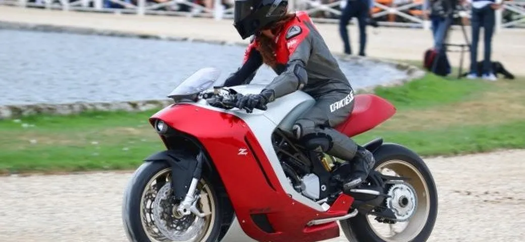 MV Agusta F4Z: nuove immagini