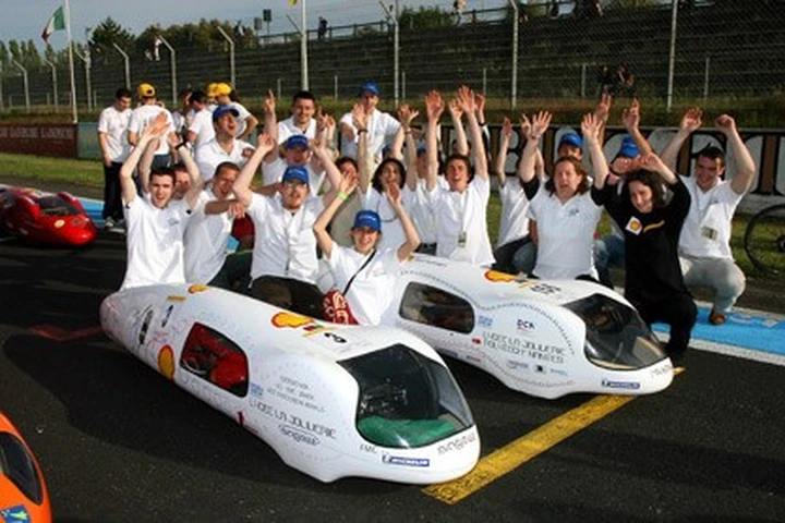Eco-marathon 2006: 2885 km con un litro...