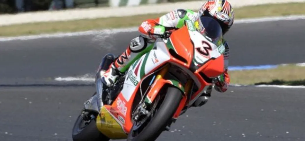 WSBK: gara1 a Portimao, prima vittoria per un infallibile Max Biaggi