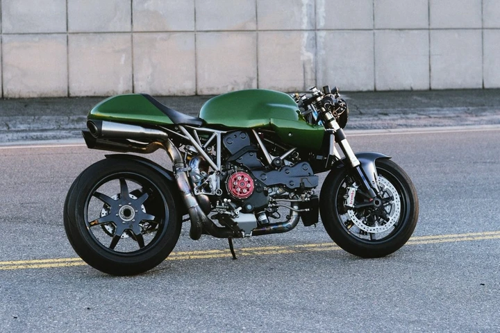 Ducati Sport Classic 1000S: restomod in titanio e 170 CV