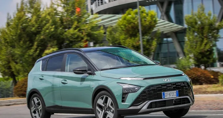 Hyundai Bayon: prima prova, prezzi, motori, allestimenti