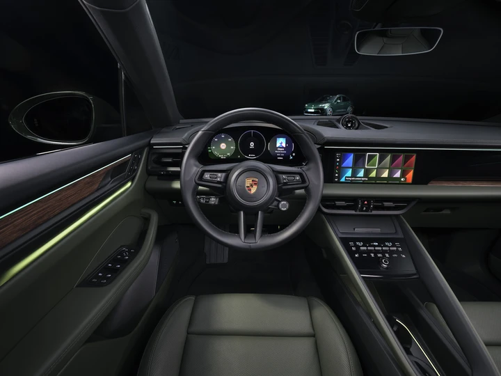 Porsche Macan 4s elettrica interni