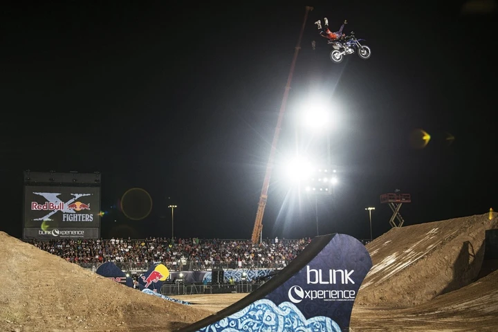 Red Bull X-Fighters World Tour: Moore vince ad Abu Dhabi, 