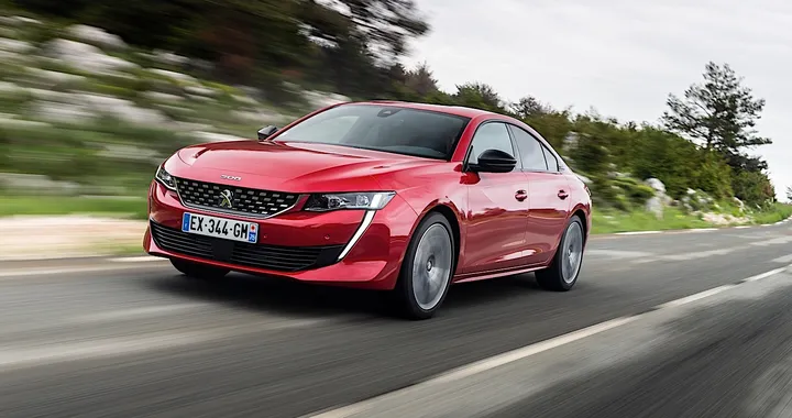 Nuova Peugeot 508: primo contatto con la sedan francese