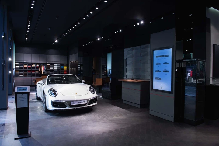 Porsche: il nuovo Studio di Milano, nel cuore della moda