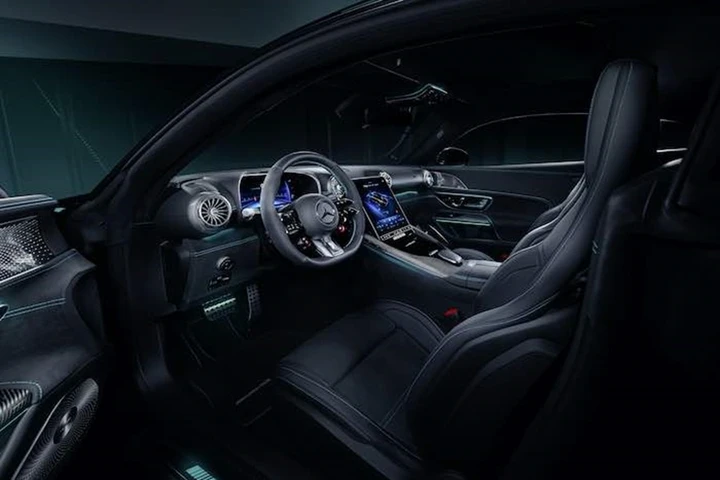 Mercedes-AMG GT 63 PRO 4MATIC+ „Motorsport Collectors Edition“ interni