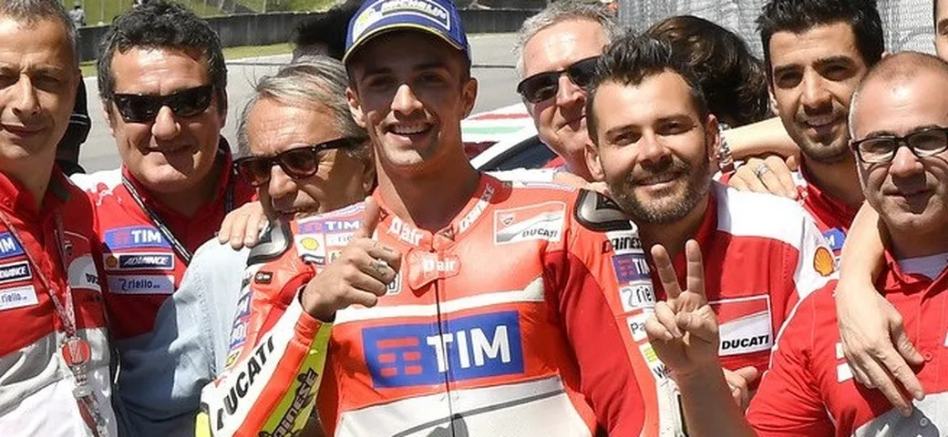 Iannone in 1a fila al Mugello: 