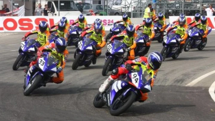 Nel 2010  il Trofeo Yamaha R125 Cup raddoppia