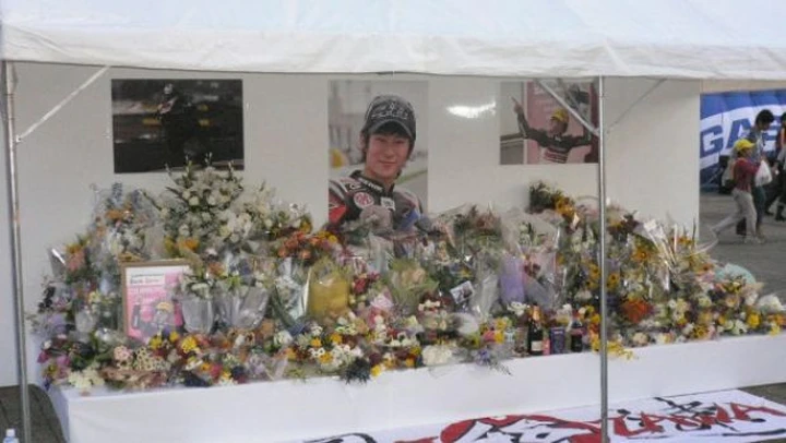 Il Qatar ricorda Shoya Tomizawa