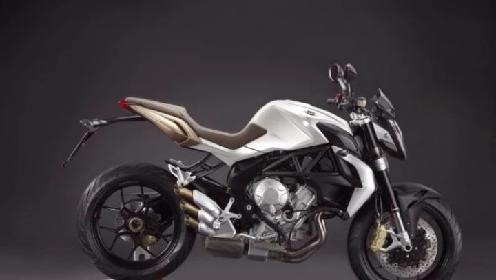 MV Agusta Brutale 675 2012: 115 CV per 163 kg
