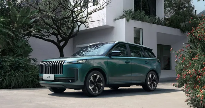 Jaecoo 5: il SUV compatto debutta a MIMO 2025
