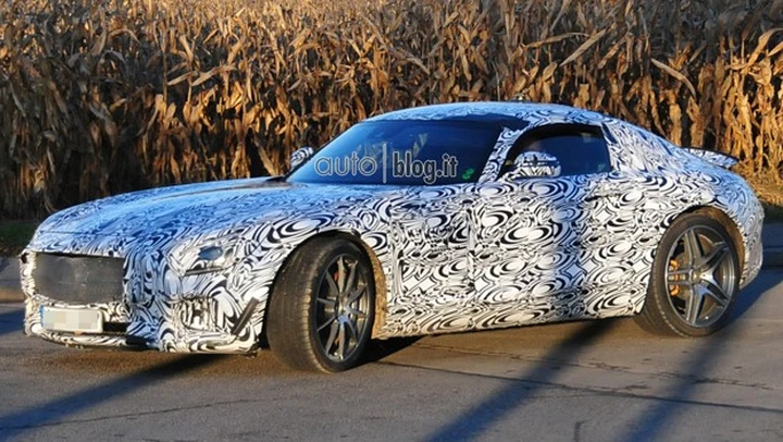 Mercedes SLC: informazioni e foto spia