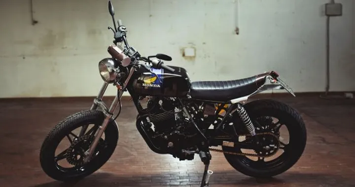 Honda FT500 Metropolitan by Lorenzo Buratti