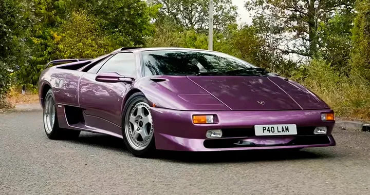 Compra una rarissima Lamborghini Diablo SV viola: ne esisterebbero solo 11