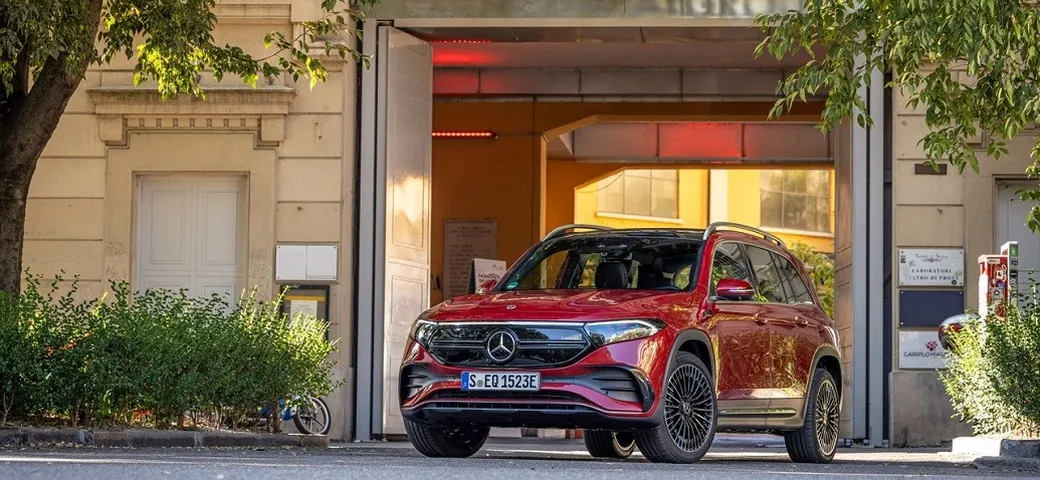 Mercedes EQB: prezzi, allestimenti, autonomia, motori