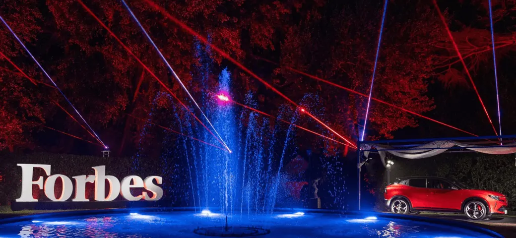Alfa Romeo protagonista all'esclusivo Winter Gala 2024 di Forbes Italia