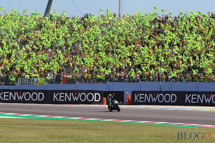 Motomondiale, bene i dati su spettatori nei circuiti e davanti alla tv. Il dominio di Marquez non toglie interesse alla MotoGP non più “Rossicentrica”