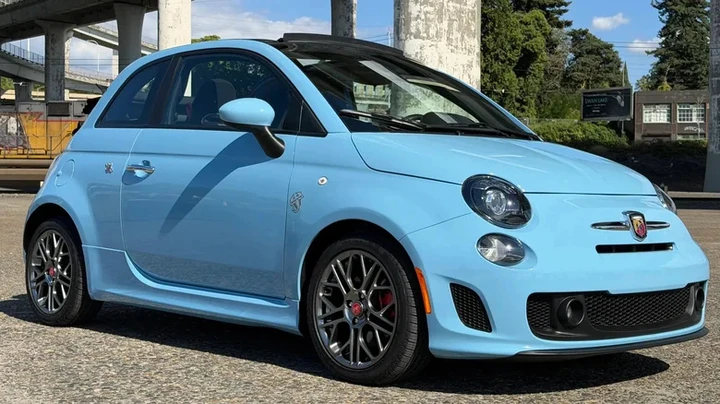 Abarth 500C, venduta all'asta per 45.507 dollari: quasi il doppio del prezzo originale