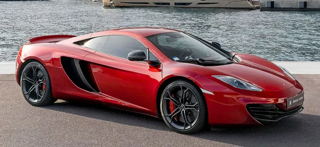 Lewis Hamilton, all'asta un suo pezzo pregiato: la McLaren MP4-12C