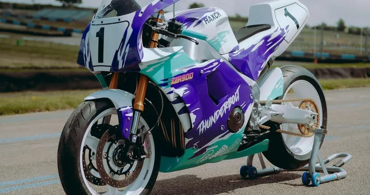 XZR900 Thunderbolt: un tributo alla gloria motociclistica degli anni '90