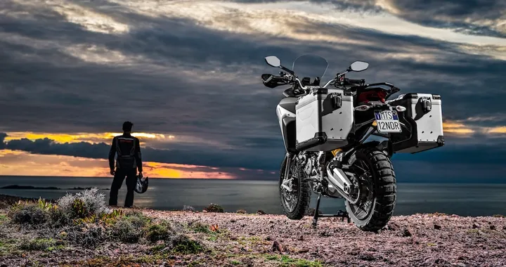 Ducati festeggia il 90° compleanno con un viaggio intorno al mondo
