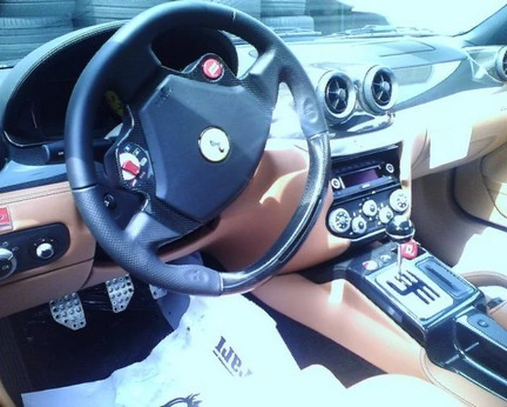 Miracolo: Ferrari 599 GTB con cambio manuale