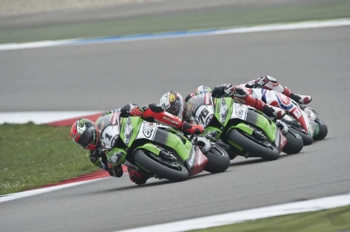 SBK: Tom Sykes allunga in classifica
