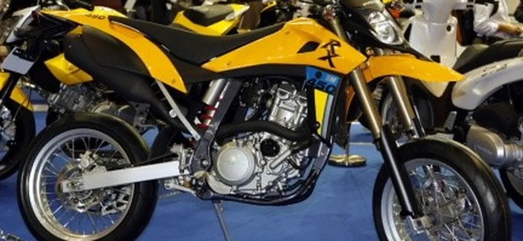 Eicma 2007: Hyosung RX450, enduro o supermotard?