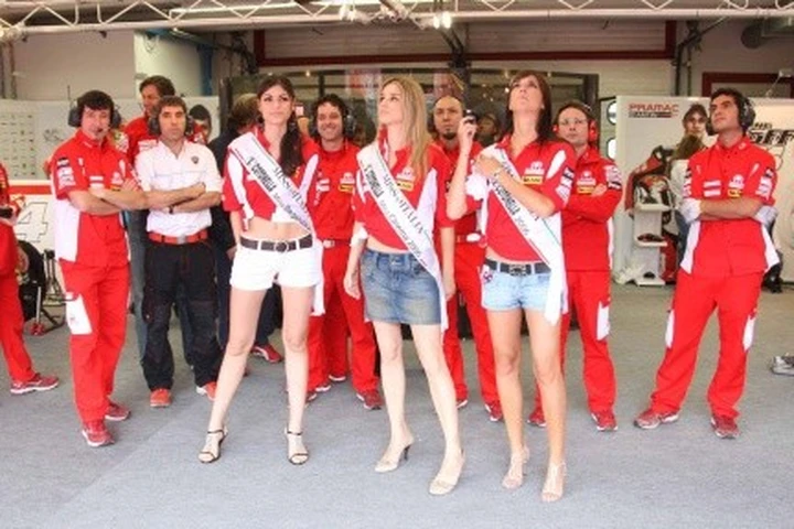 MotoGP al Mugello: Paddock Girls