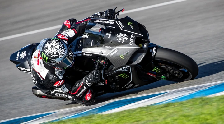 SBK: la Kawasaki Ninja ZX-10RR 2021 è a Jerez