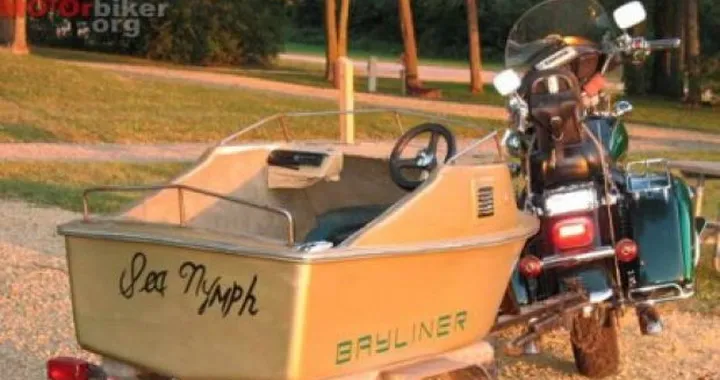 Foto del giorno: il mini Yacht per Electra Glide