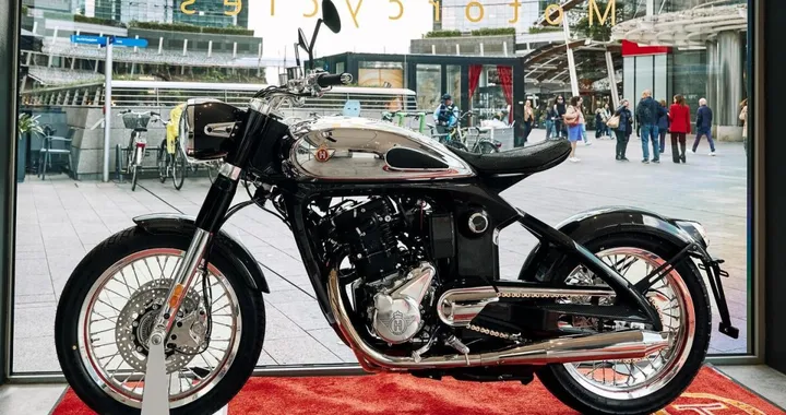 Horex Regina Evo: monocilindrica 600cc da 50 CV con telaio in carbonio