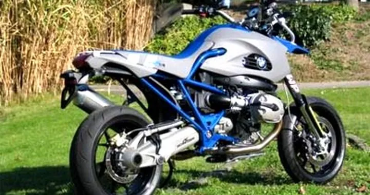 AC Schnitzer BMW HP2 - supermoto