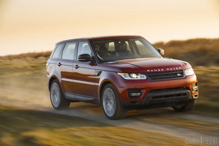 Range Rover Sport: record nella traversata del deserto 