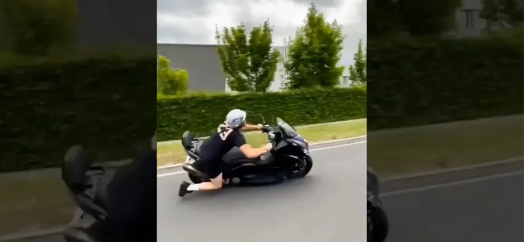 L'impennata in TMax poteva finire malissimo: il video