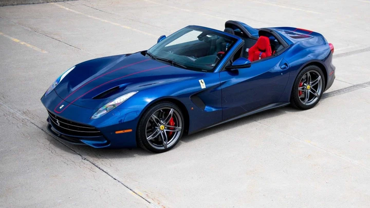 Ferrari F60: un rarissimo esemplare all’asta a Monterey