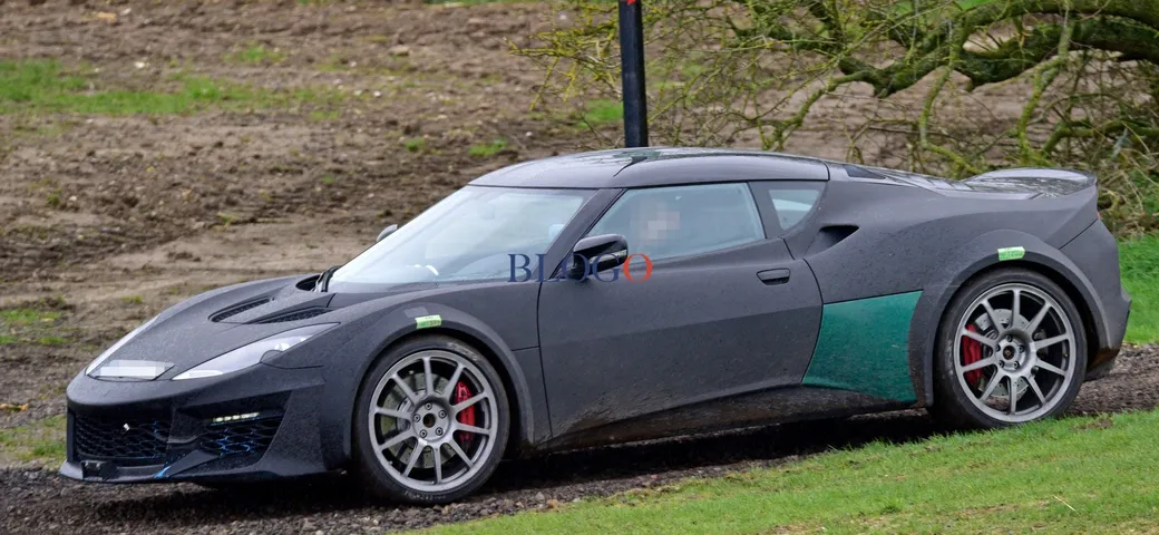 Lotus Esprit: foto spia