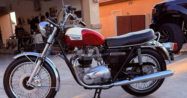 Triumph Bonneville T140: il classico che ha salvato un'era