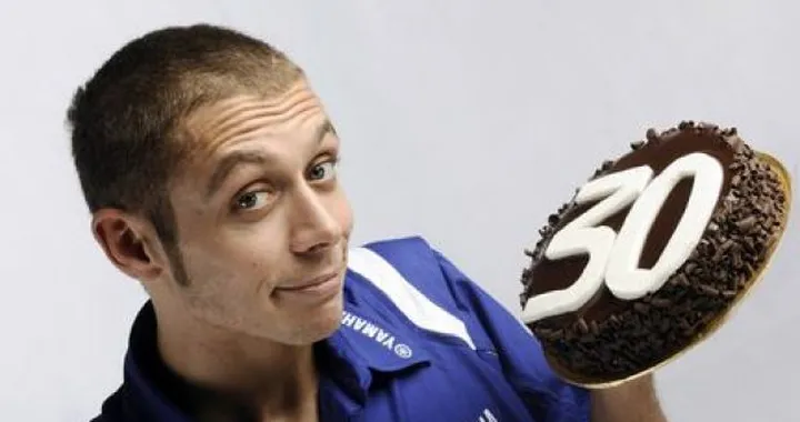 Una valanga di auguri per Valentino Rossi