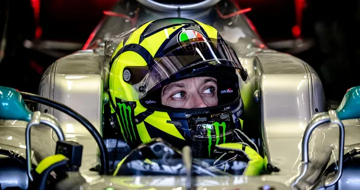 Rossi, ad Abu Dhabi per un futuro sulle “4 ruote” endurance?