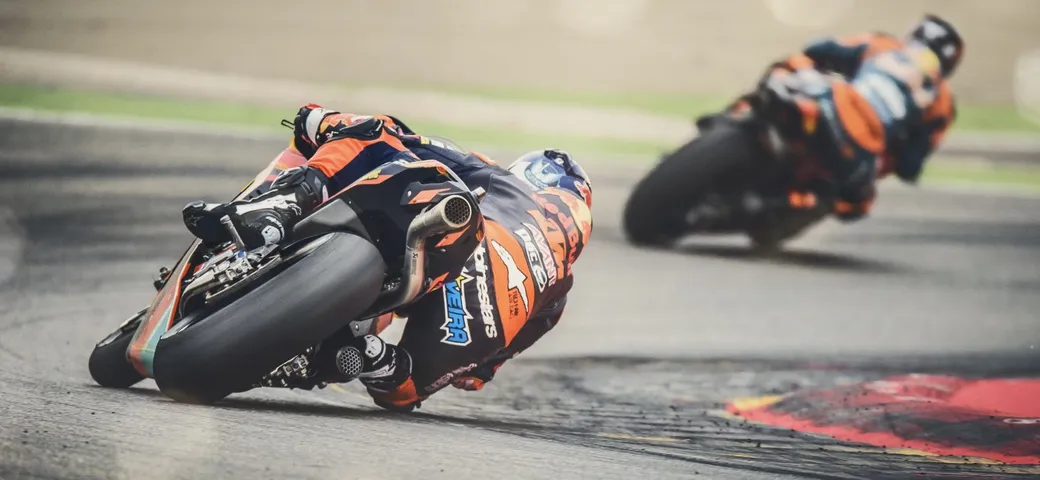 Miguel Oliveira prova la KTM MotoGP ad Aragon