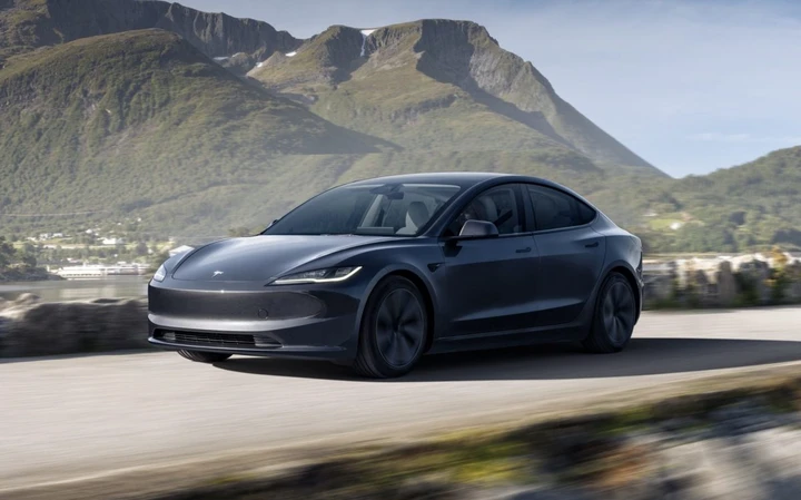 Conto da 23.500 euro per sostituire la batteria della Tesla Model 3