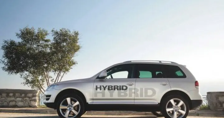 Immagini e dettagli tecnici della Volkswagen Touareg Hybrid