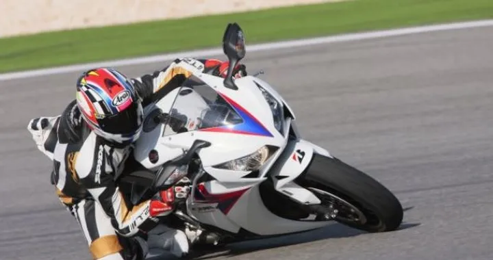 Honda CBR1000RR Fireblade 2012: Il primo test di Motoblog sul circuito di Portimao