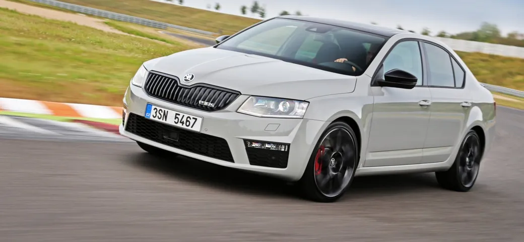 Skoda Octavia RS 230: primo contatto in pista