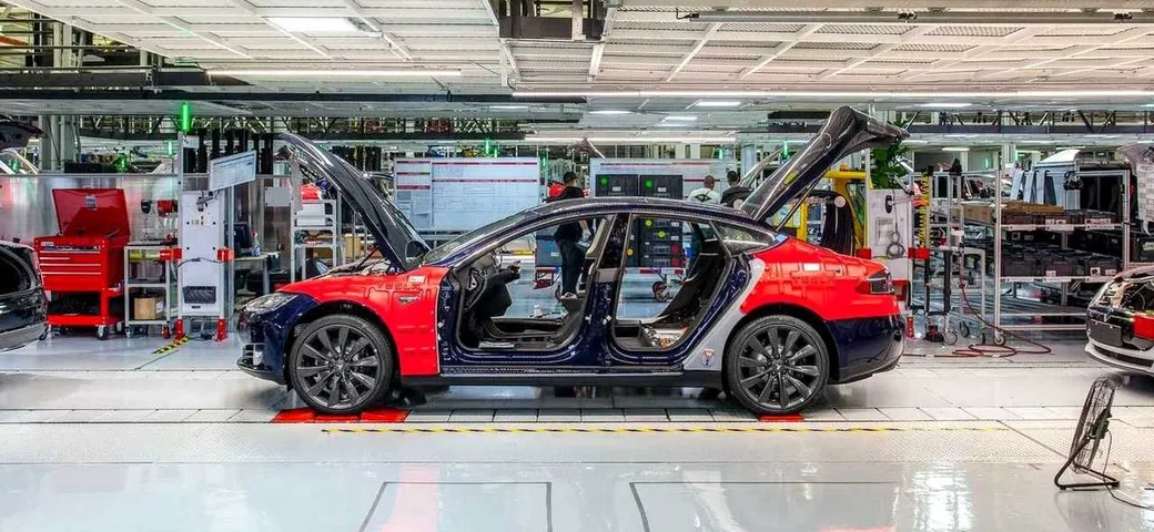 Tesla: multa per inquinamento nella fabbrica di Fremont