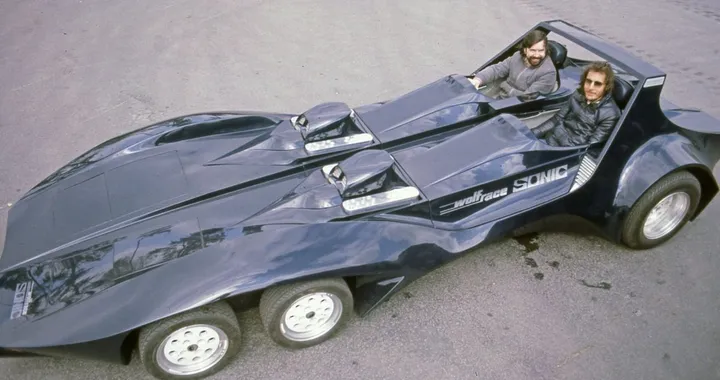 L’icona britannica a sei ruote che anticipò la Batmobile di Burton