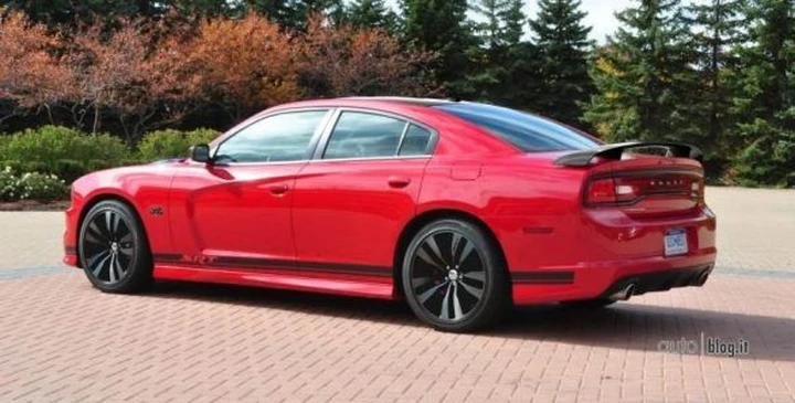 Dodge Charger SRT 392