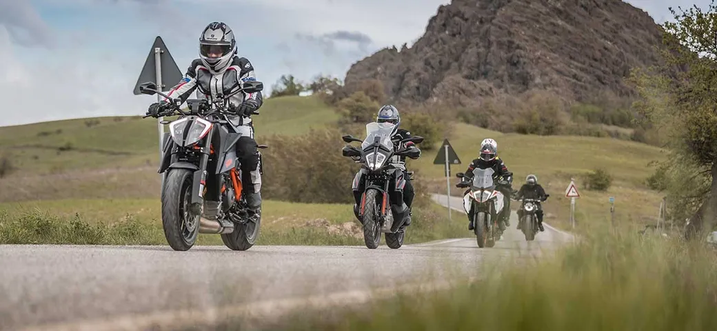 KTM partner della scuola di guida Safe Ride Experience