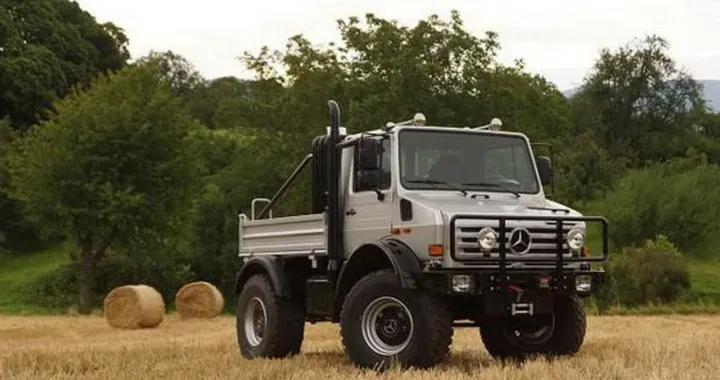 Arnold Schwarzenegger vende il suo Mercedes Unimog